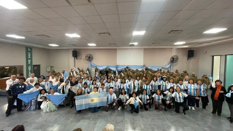 Foto grupal con todos los presentes